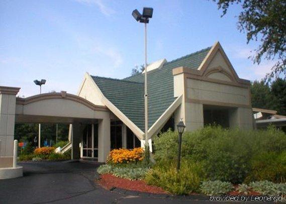 Rodeway Inn Greenfield Exterior foto
